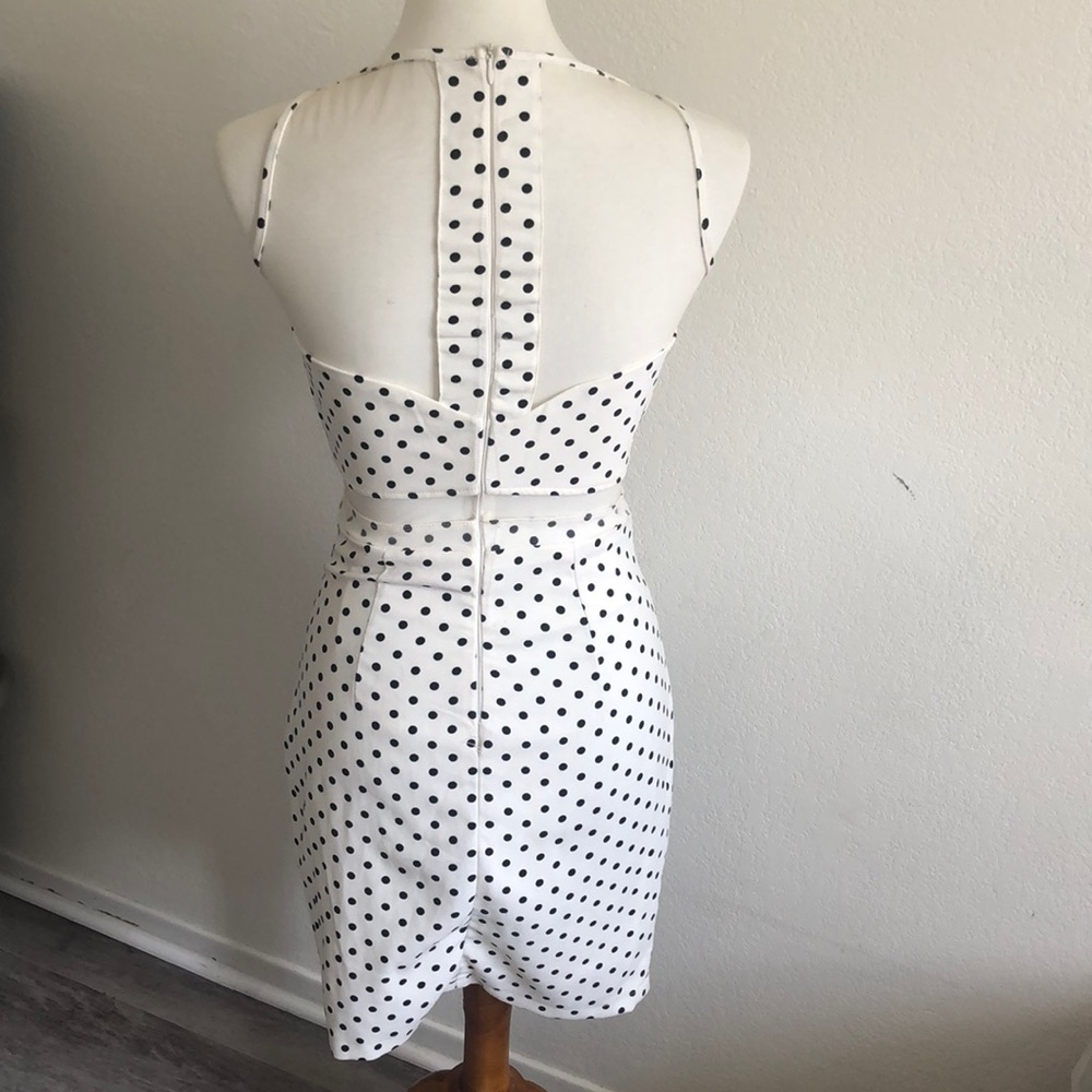 Dress - Picture 2 of 5